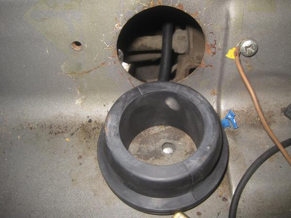 New Fuel Filler Neck Grommet Ferrule For 1963-1977 MGB - Part 282-630 / AHH6268